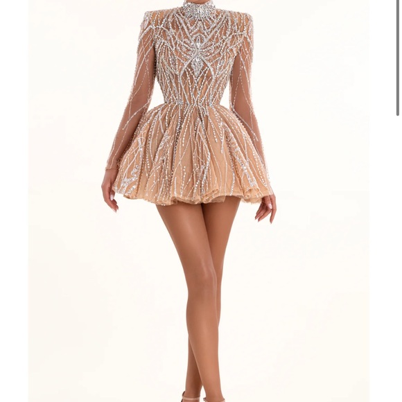 ALBINA DYLA DRESS - Picture 1 of 6